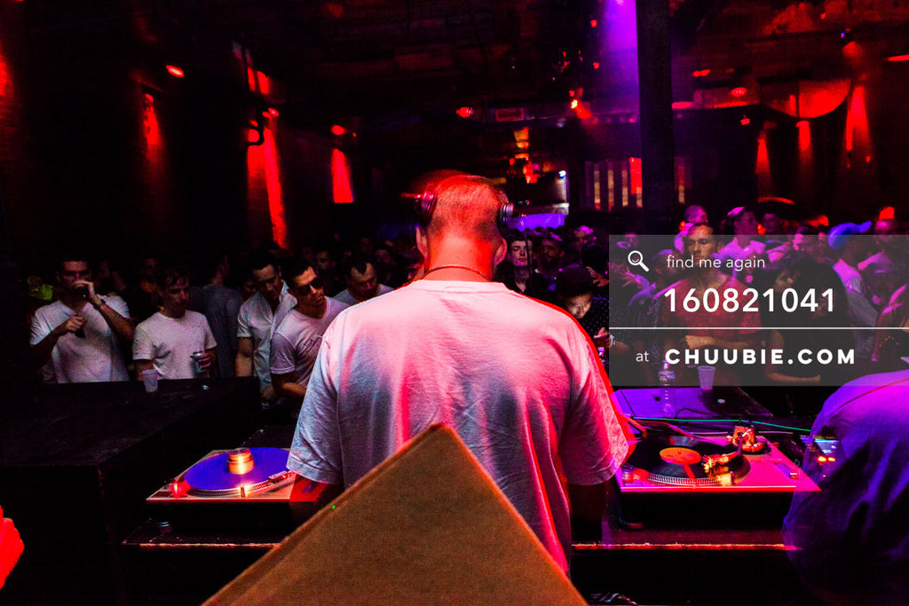 160821041 | 
JOY ORBISON driving the warehouse dance floor.
Abstract views at Electric Minds 10: Sublimate wi... | Team Chuubie