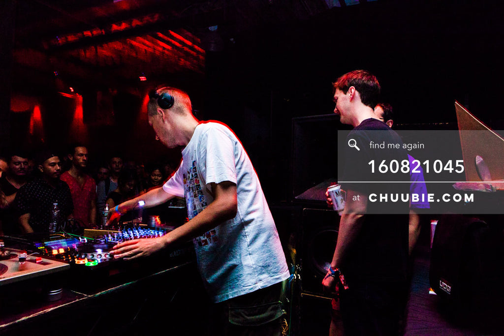 160821045 | 
JOY ORBISON behind the decks driving the warehouse dance floor. Matt Sagotksy chatting with Ben ... | Team Chuubie