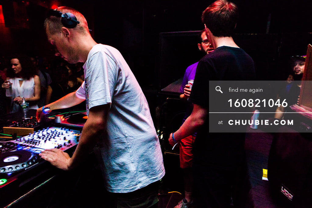 160821046 | 
JOY ORBISON behind the decks driving the warehouse dance floor. Matt Sagotksy chatting with Ben ... | Team Chuubie