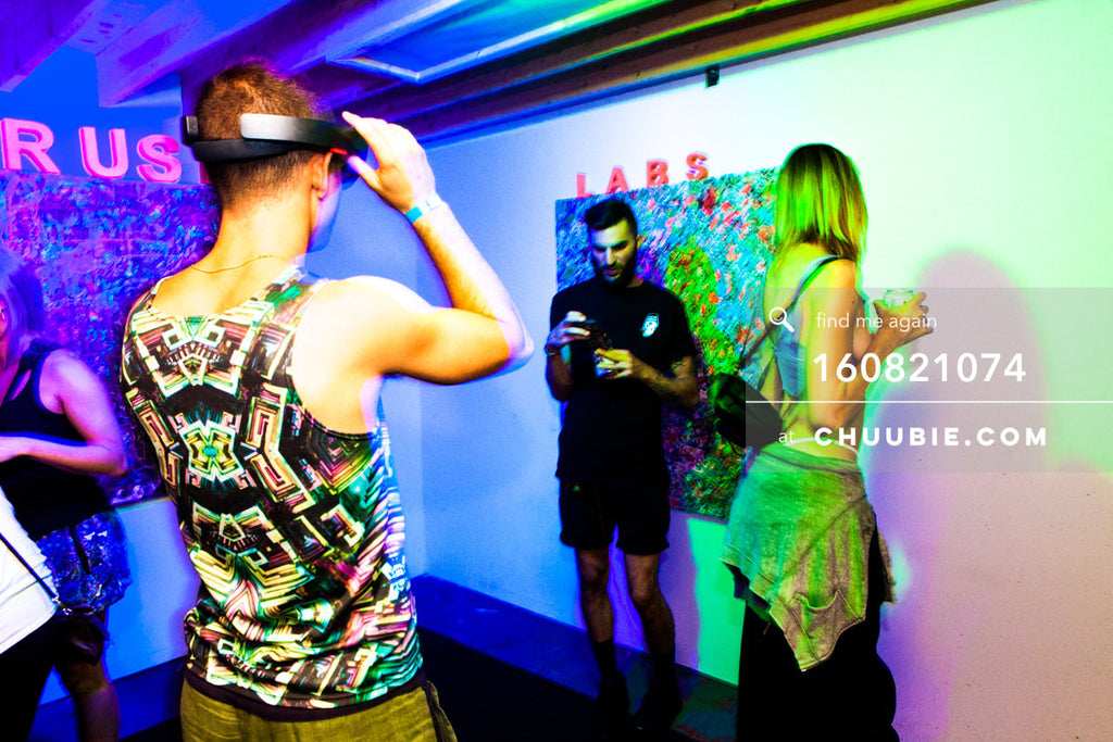 160821074 | 
Back in the Ruse Laboratories AR art lab with Ben!
Electric Minds 10: Sublimate with Ben UFO and... | Team Chuubie