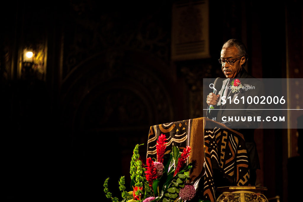 S161002006 |  Reverend Al Sharpton looking down while giving sermon, negative space to the left, subject on ri... | Team Chuubie